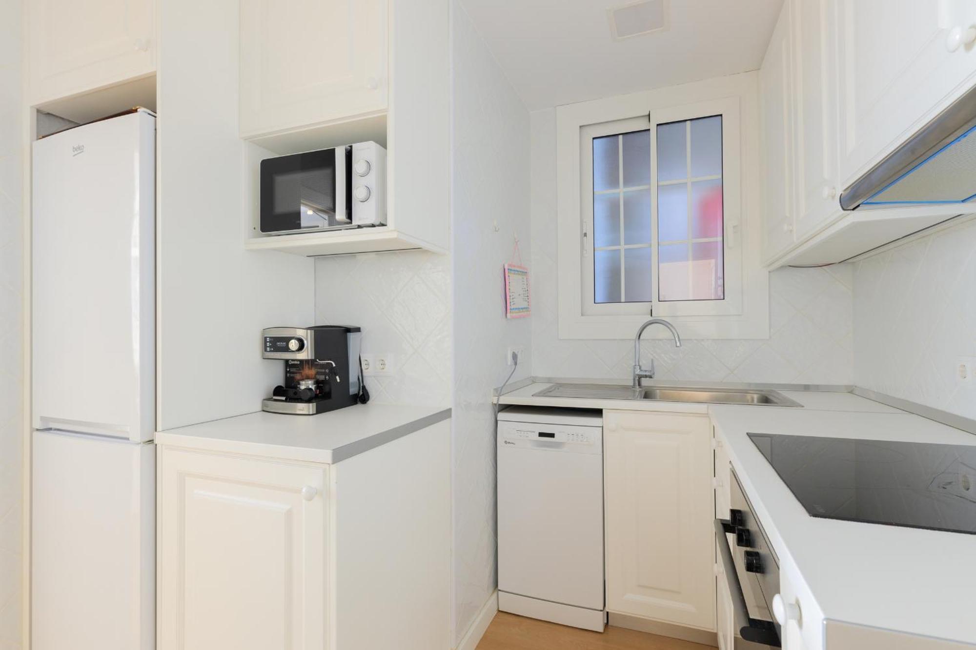Aparteasy - Private Terrace, 3 Bedrooms, Eixample *