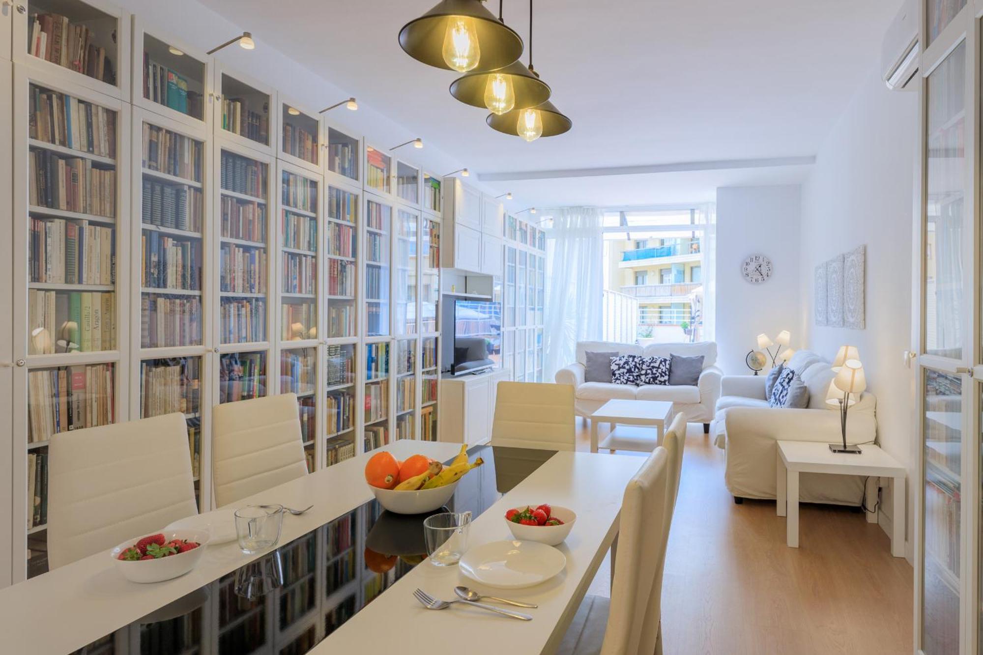 Aparteasy - Private Terrace, 3 Bedrooms, Eixample * Barcelona