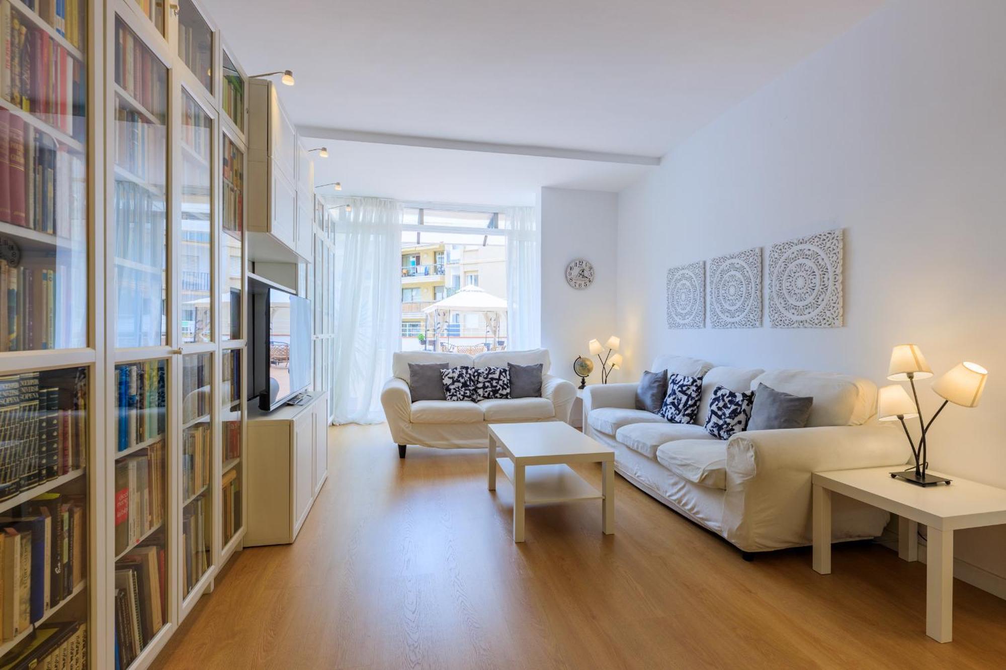 Apartment Aparteasy - Private Terrace, 3 Bedrooms, Eixample