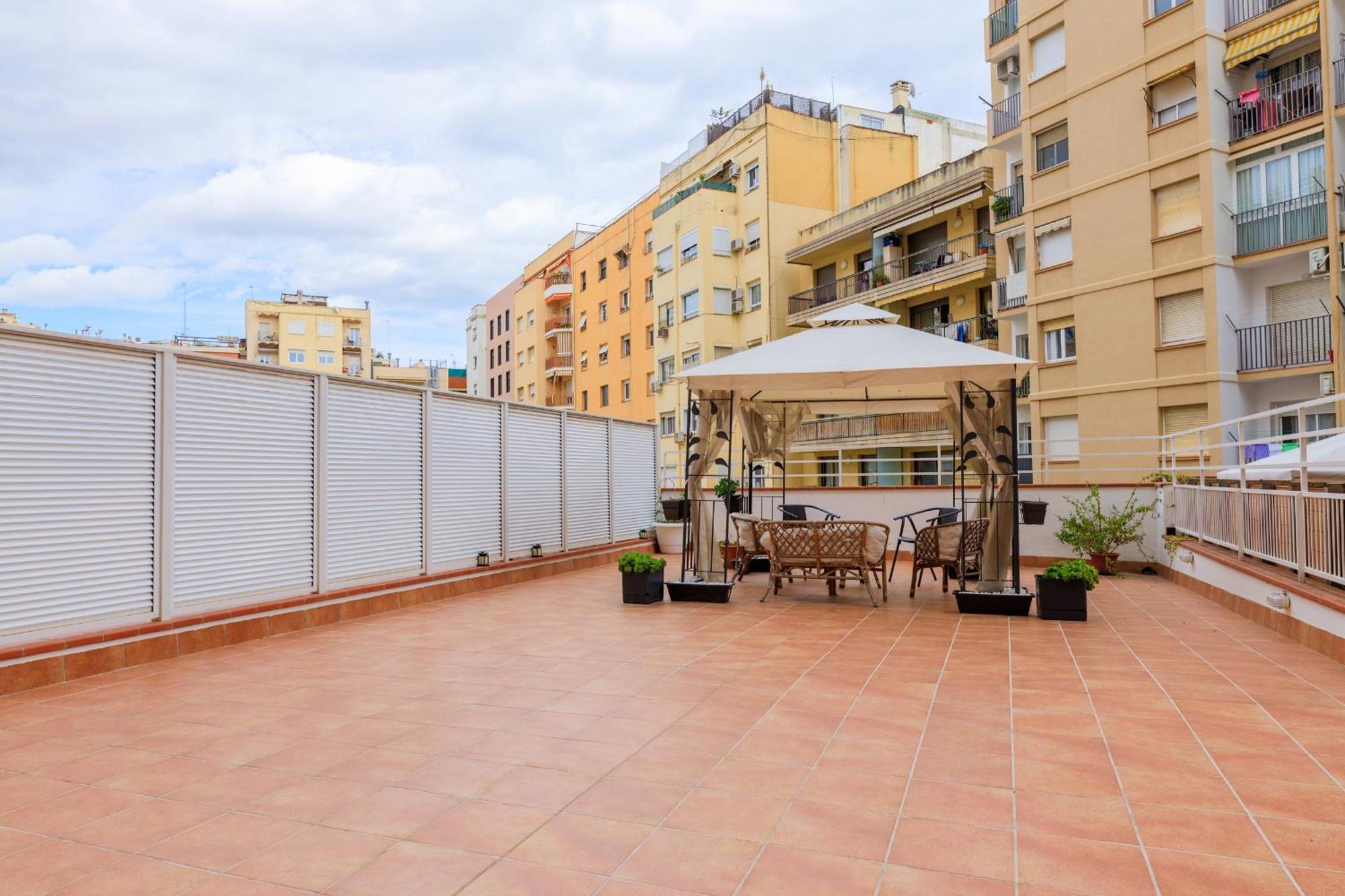 Aparteasy - Private Terrace, 3 Bedrooms, Eixample * Barcelona