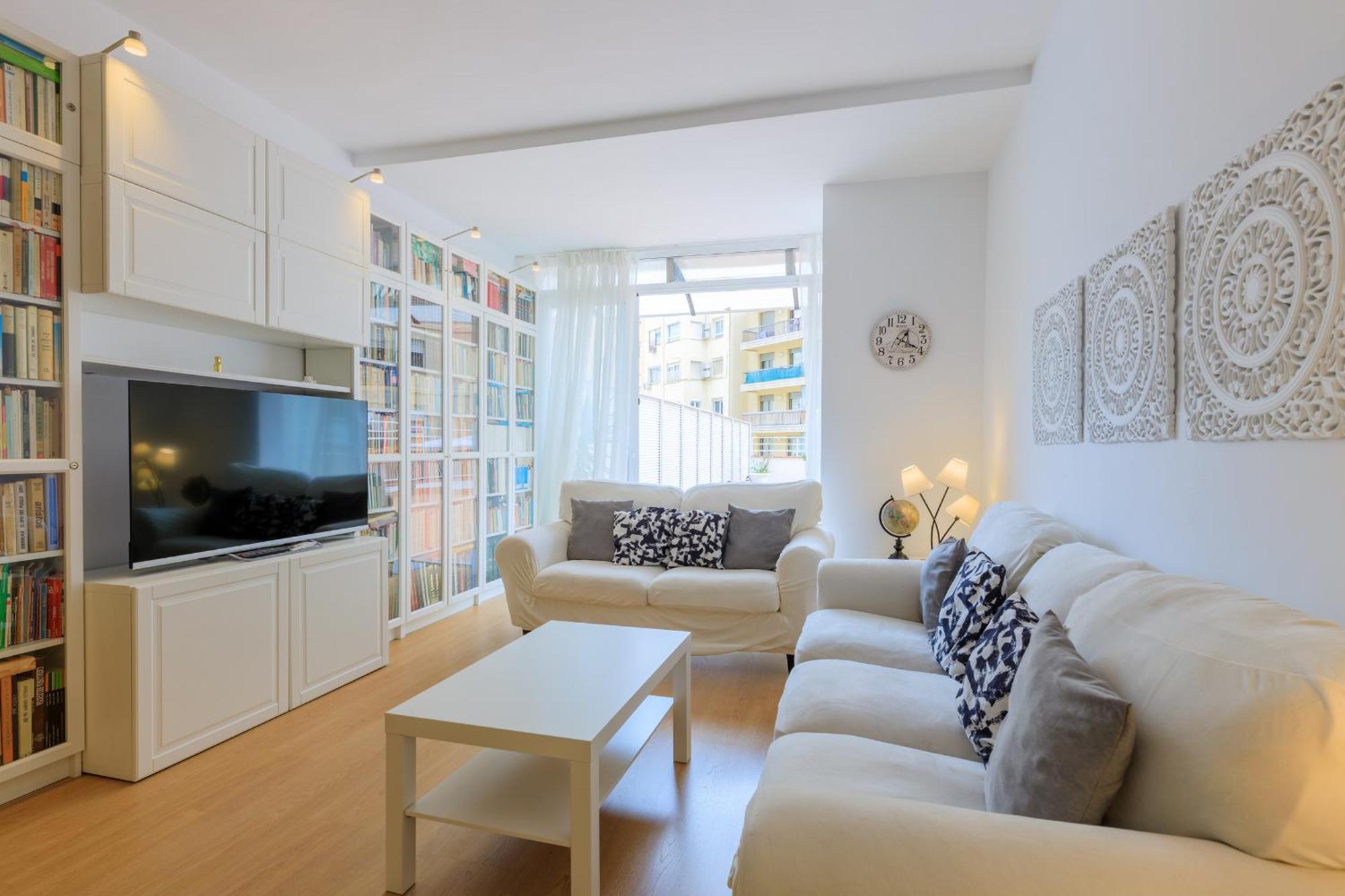 Apartment Aparteasy - Private Terrace, 3 Bedrooms, Eixample Barcelona
